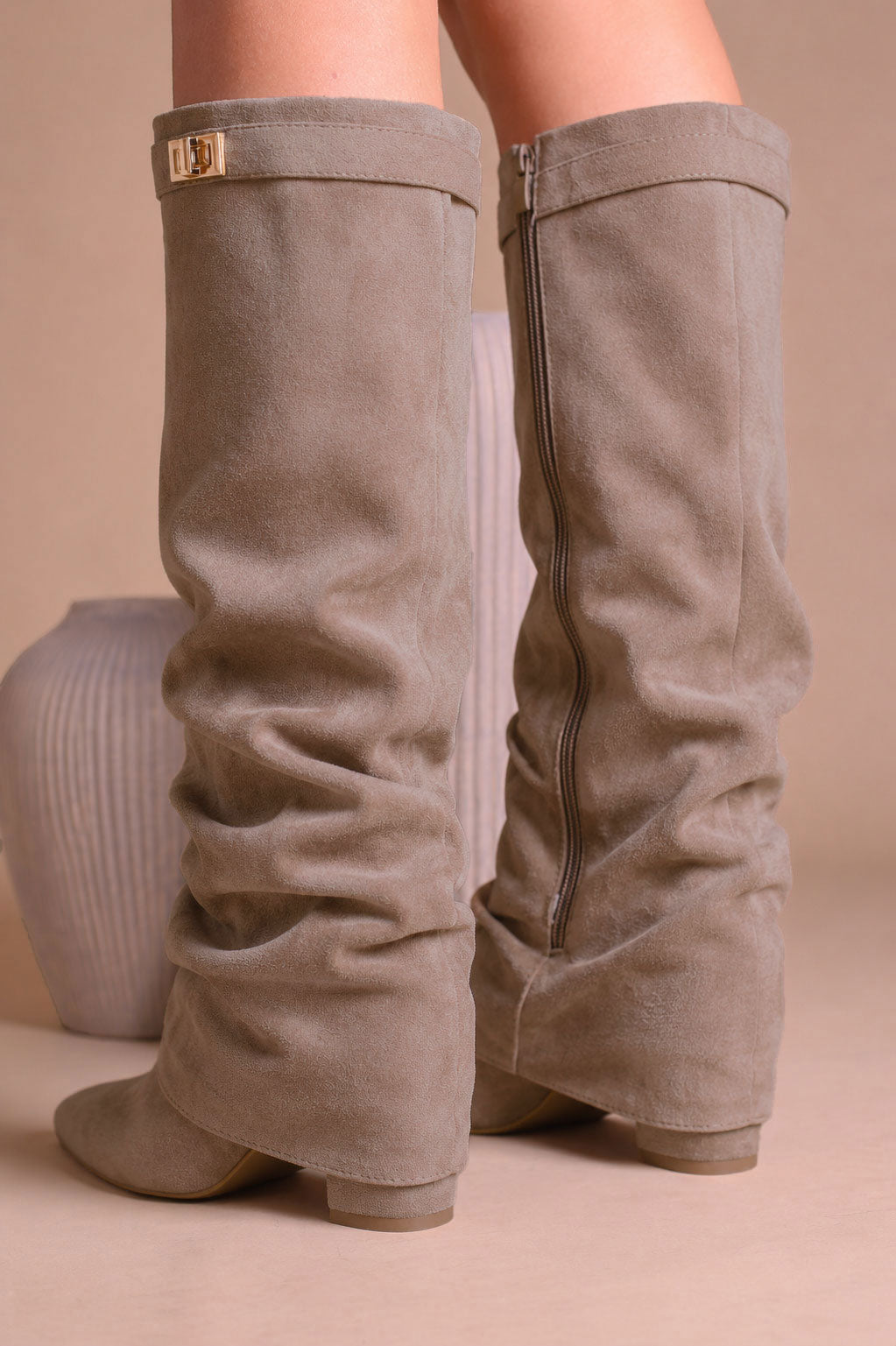 Kozaki Wiktoria · zamsz taupe