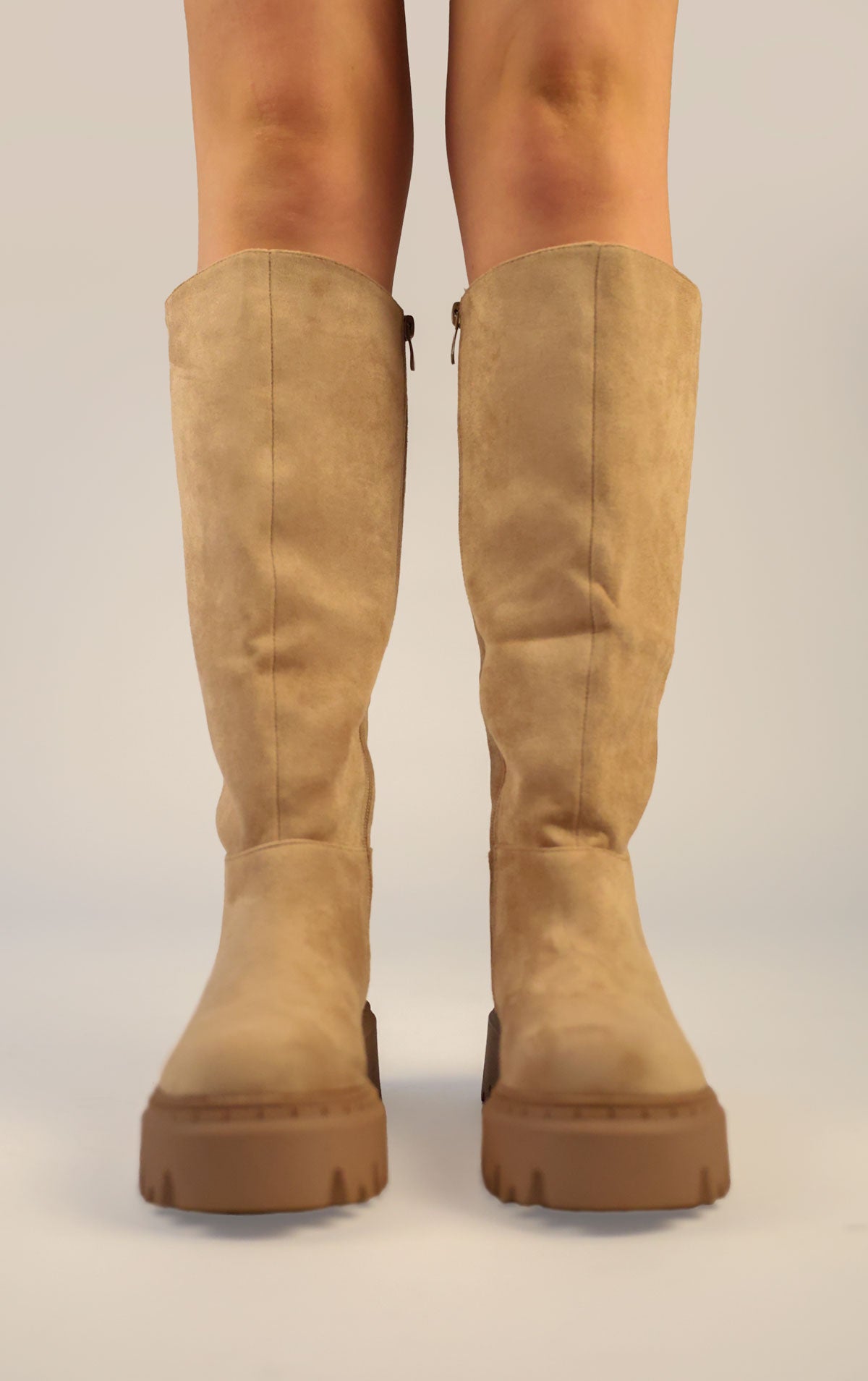 Kozaki Kornelia · zamsz khaki
