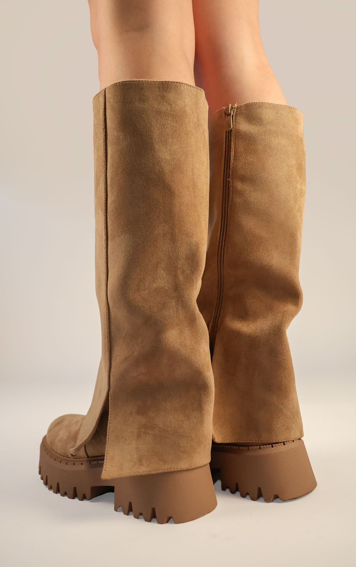 Kozaki Leonia · zamsz khaki